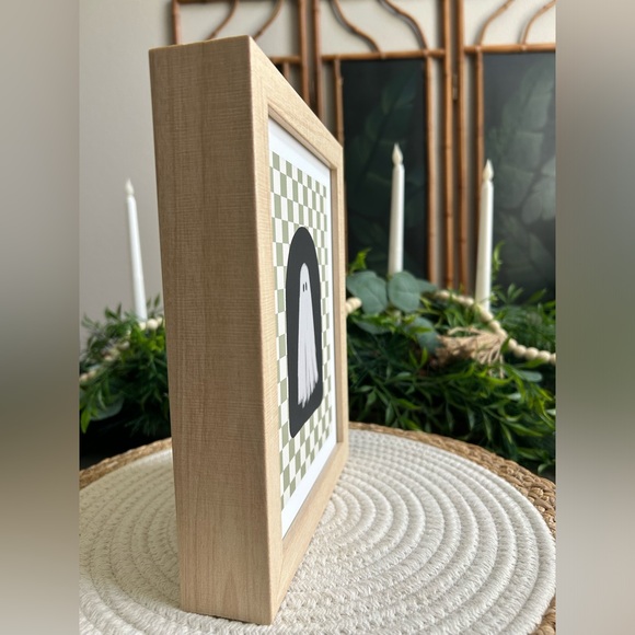 Faux Wood Framed Ghost Checkered 7.5”x9.5” Halloween Picture - Picture 3 of 4